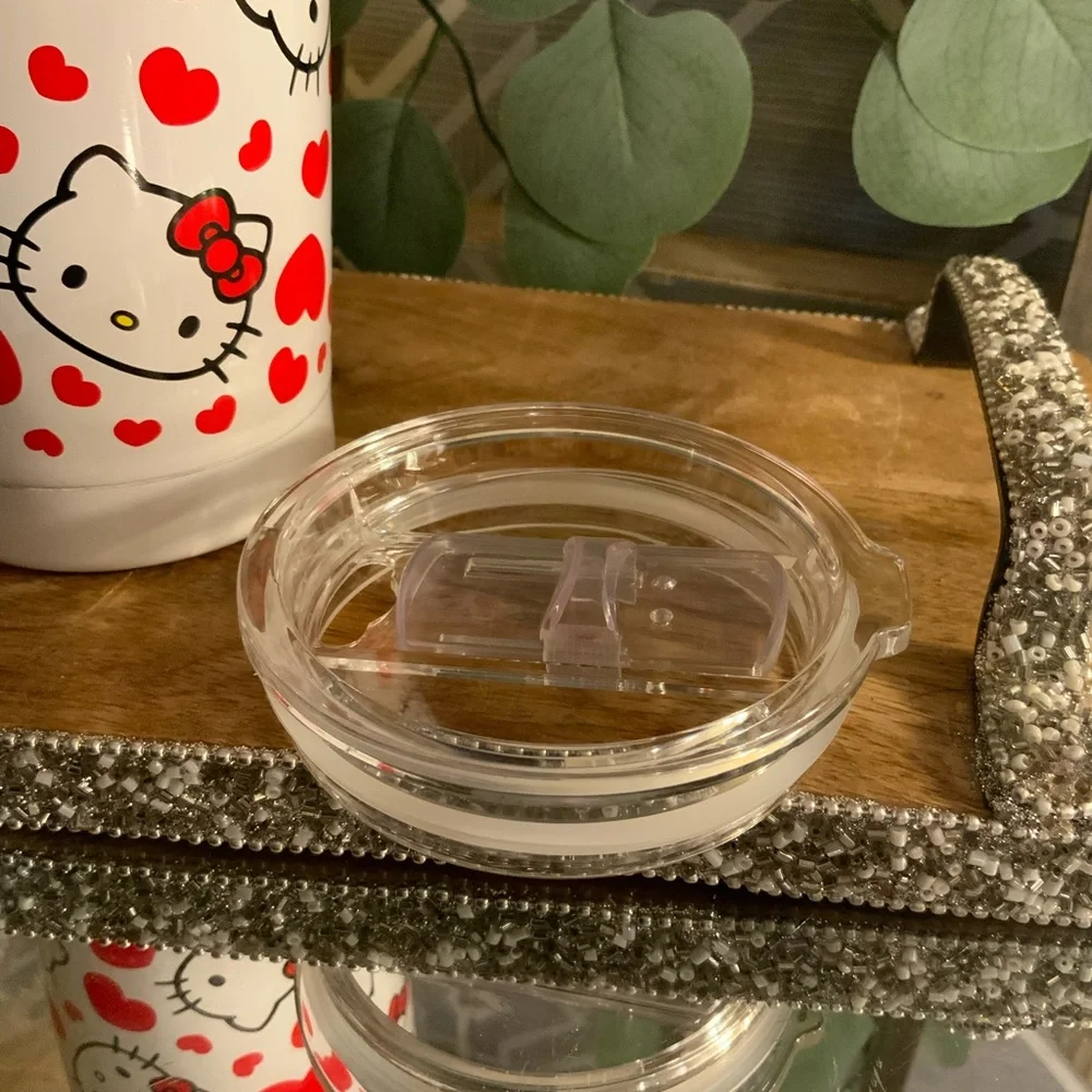 Hello Kitty - Picture 4 of 4